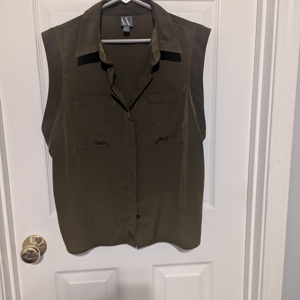 187. Worthington Olive Green Top